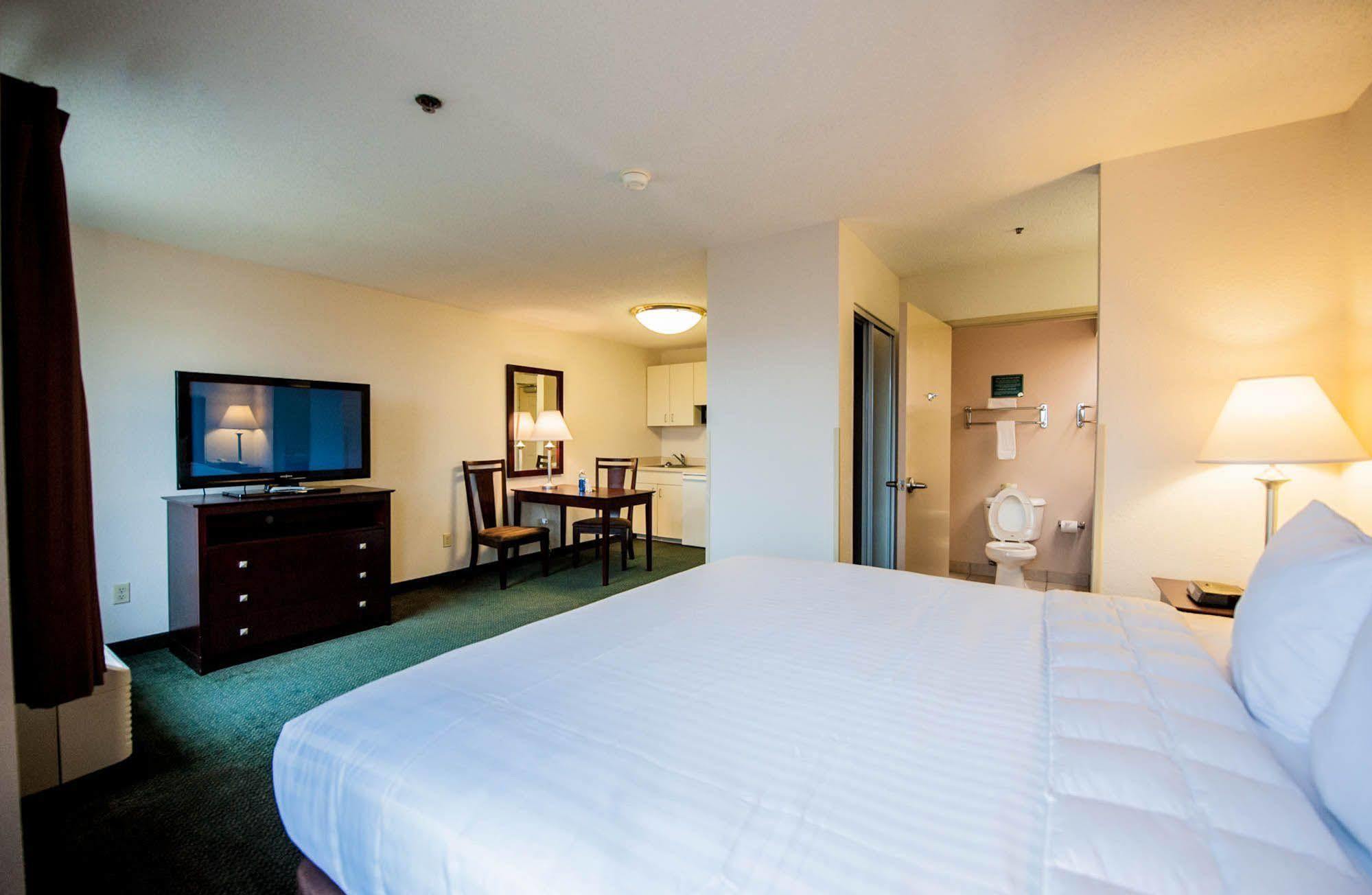 Greystone Inn&Suites Vance Eksteriør bilde